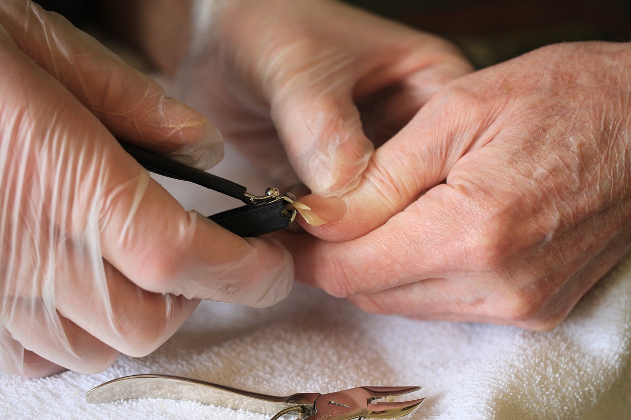 Mastering Men's Nail Care Techniques in Downtown Dubai